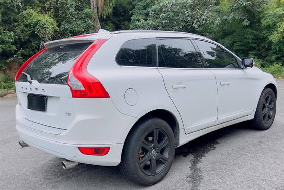 VOLVO XC60 2.0 T5 DYNAMIC FWD TURBO GASOLINA 4P AUTOMÁTICO VOLVO XC60 2.0 T5 DYNAMIC FWD TURBO GASOLINA 4P AUTOMÁTICO